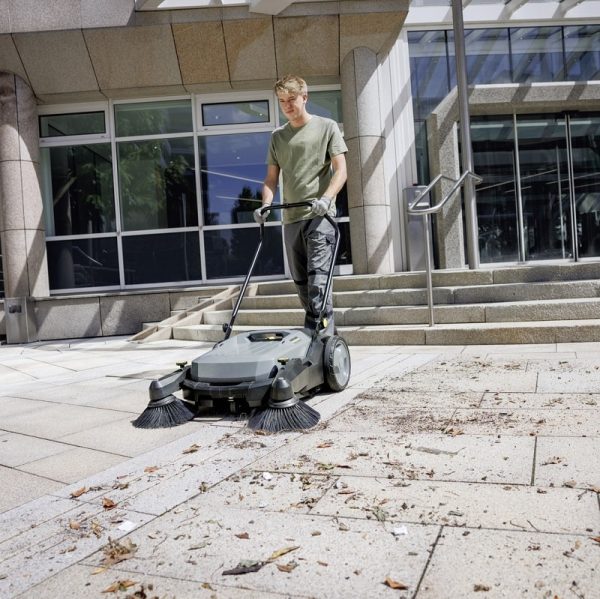 Karcher KM 70/20 C Sweeper